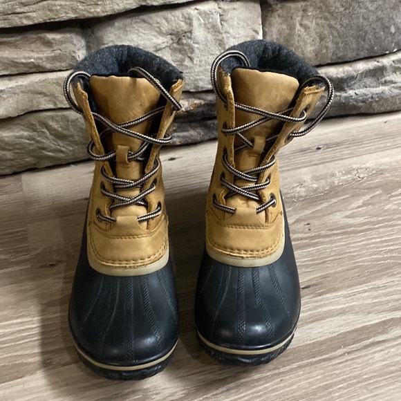 Sorel heeled boots/7 - Picture 3 of 6